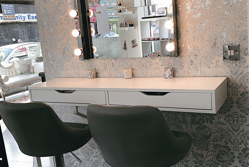 Nail Salon Stockport